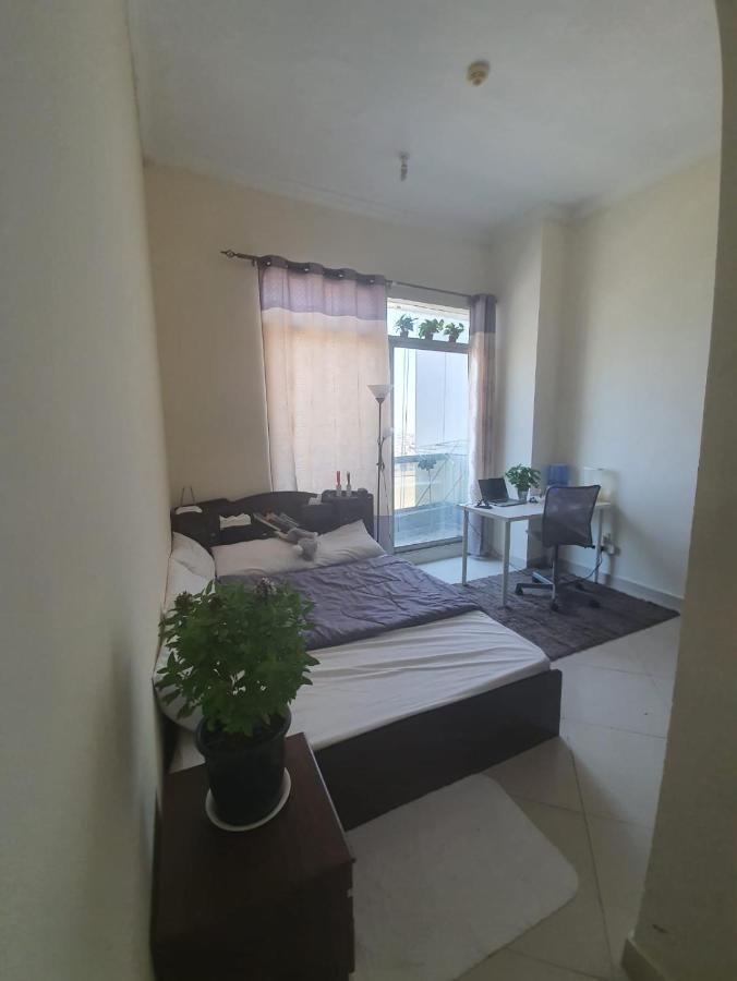 One Masterbedroom In 2 Bedroom Apt,Al Darwesh,Al Barsha 1 Дубай Экстерьер фото